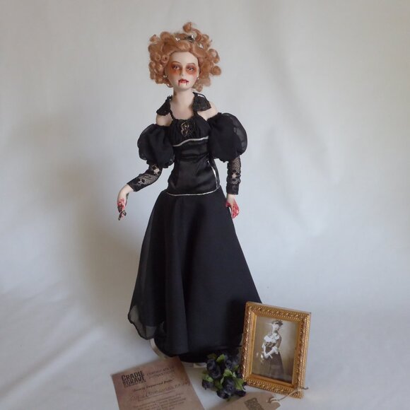 OOAK 18” DRACULA BRIDE VAMPIRE LUCY SCARY GOTHIC HORROR UNDEAD DOLL PROP ODDITY - Picture 14 of 16